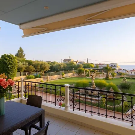 Vakantiehuis Bianca Maisonette - Panoramic Golden View Kalamáta
